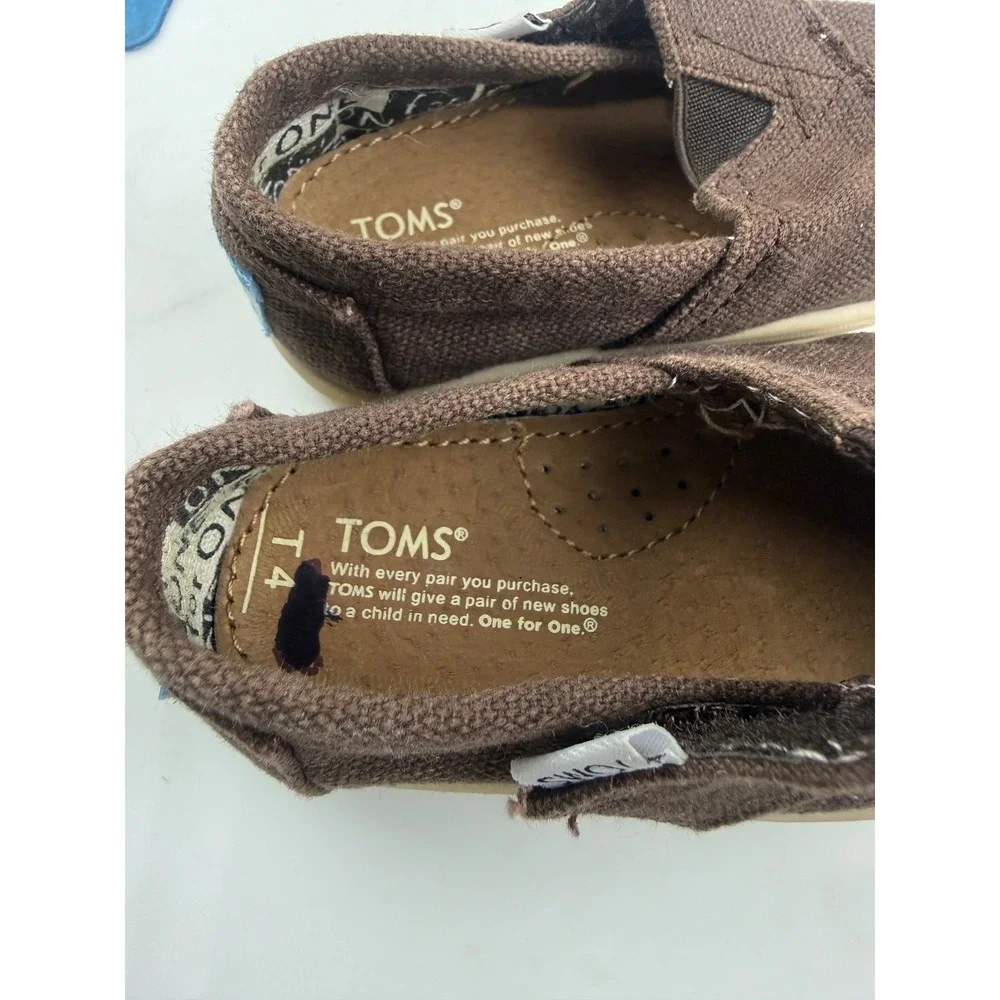 TOMS Tiny Canvas Brown Slip On Shoes Toddler Size T4 Hook‎ and Loop Strap